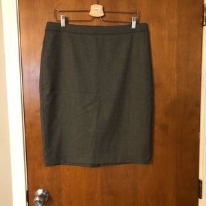 Ann Taylor Gray Skirt. Size 12